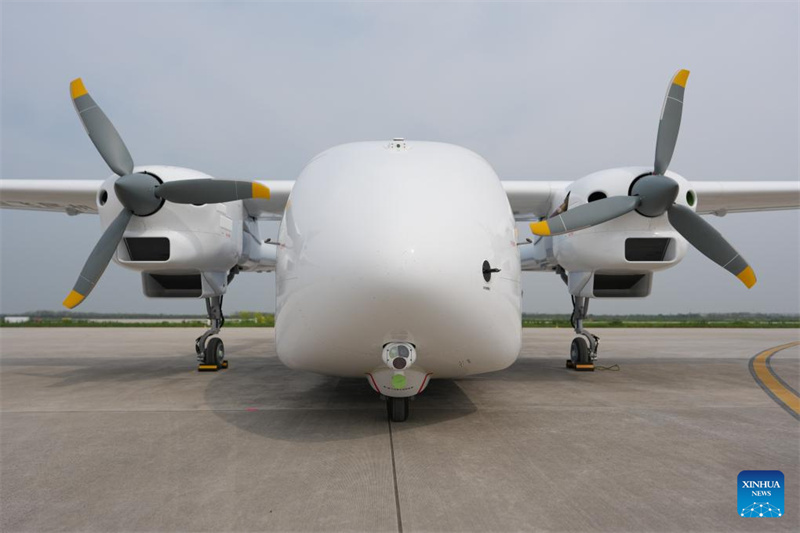 Shaanxi : le système d'avion cargo commercial autonome chinois HH-200 a effectué son vol inaugural à Pucheng