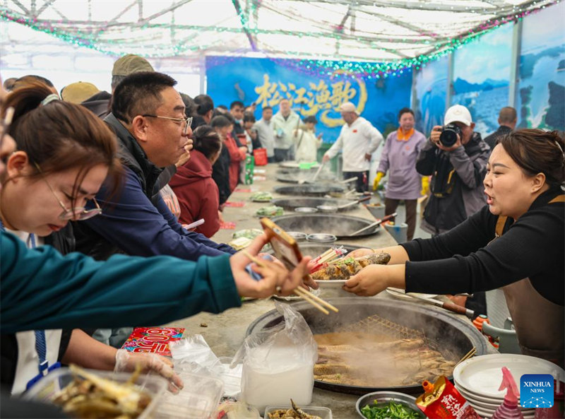 Jilin : ouverture d'un festival culinaire à base de poisson « Kaijiang »