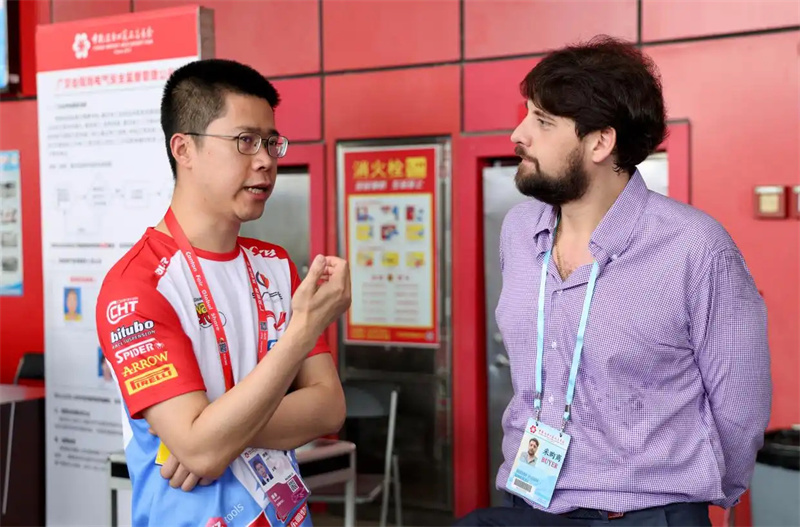 Guangdong : les commandes mondiales de Zhang Xue Motorcycle montent en flèche à la Foire de Canton