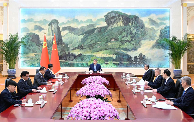 Xi Jinping rencontre un envoyé spécial du dirigeant laotien