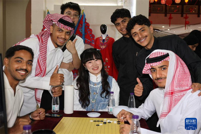 Des célébrations de la « Journée internationale de la langue chinoise » ont eu lieu dans plusieurs pays