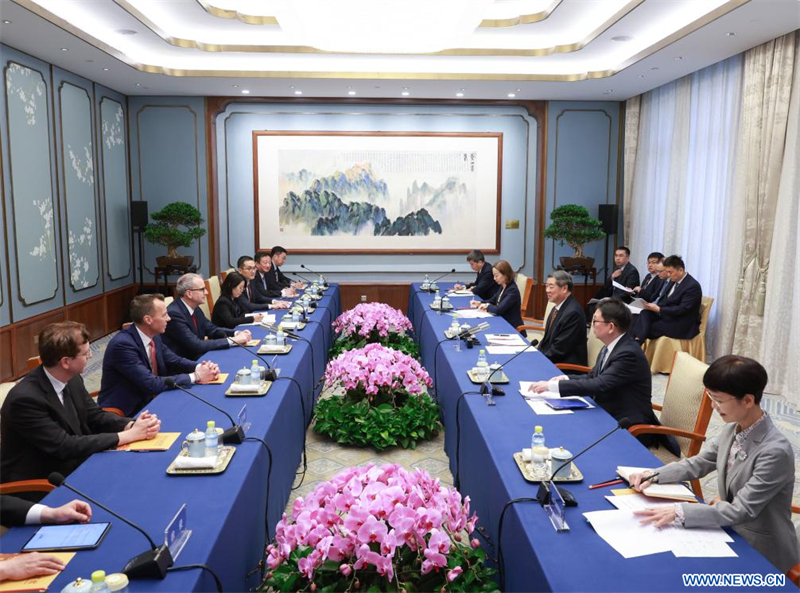 La Chine encourage davantage d'entreprises à capitaux américains à approfondir la coopération mutuellement bénéfique