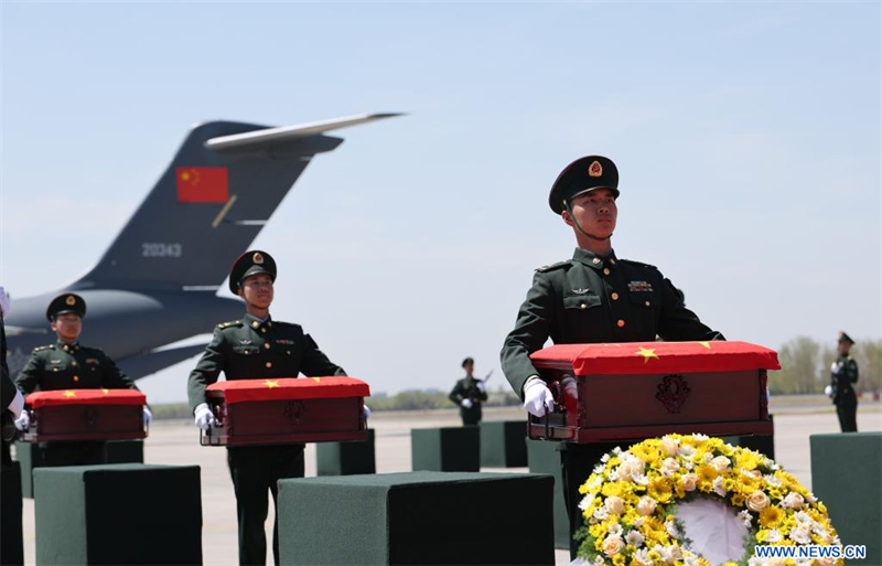 Les dépouilles de 12 martyrs chinois tombés pendant la guerre de Corée rapatriées depuis la République de Corée