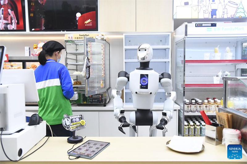 Beijing : un robot humanoïde déployé dans une supérette