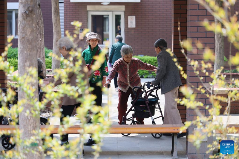 En photos : un centre de soins pour personnes âgées à Tianjin