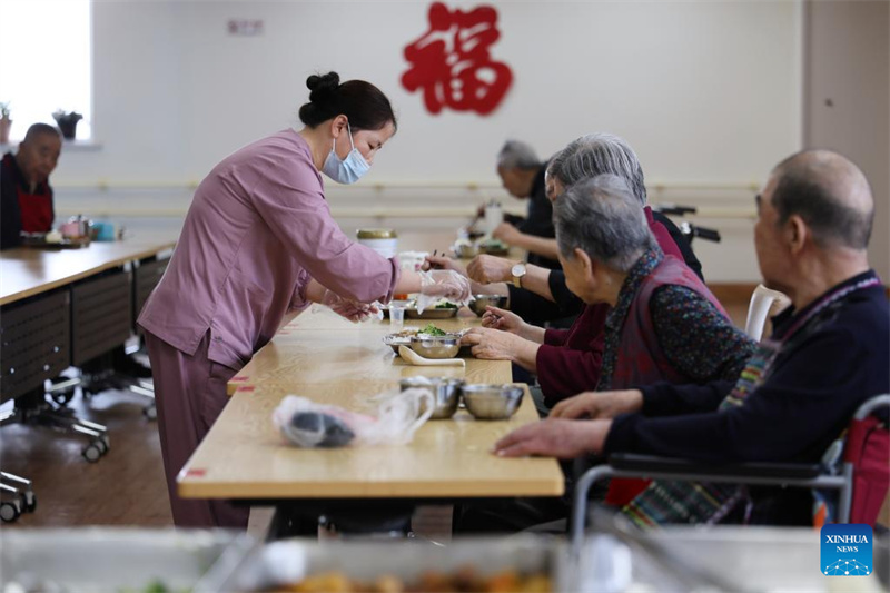 En photos : un centre de soins pour personnes âgées à Tianjin