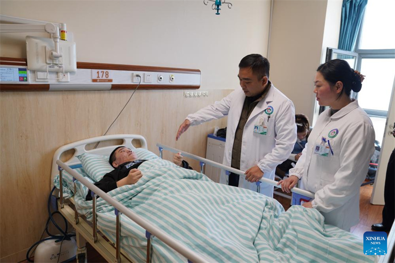 Jiangxi : l'hôpital de Nanchang réalise avec succès l'exploitation clinique du système d'interface cerveau-ordinateur « Triple-F »
