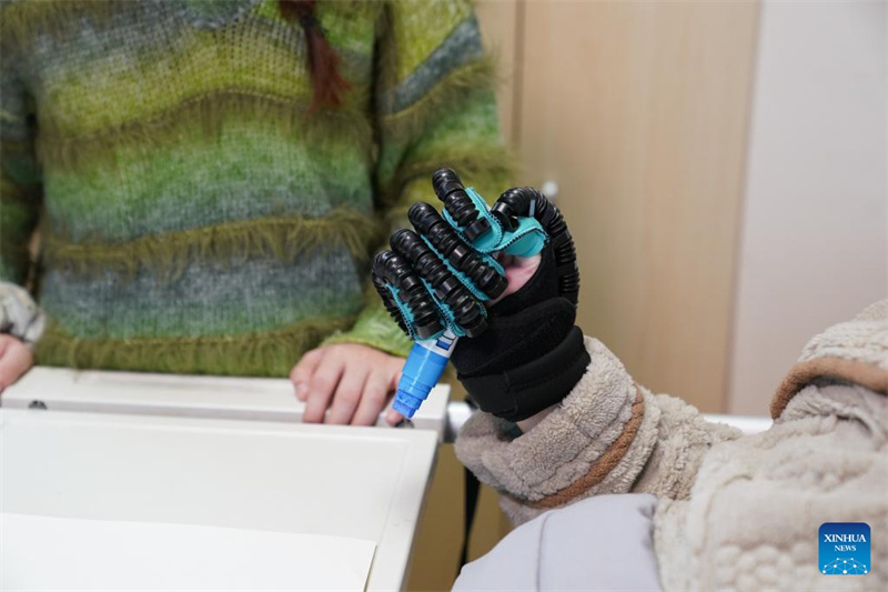 Jiangxi : l'hôpital de Nanchang réalise avec succès l'exploitation clinique du système d'interface cerveau-ordinateur « Triple-F »