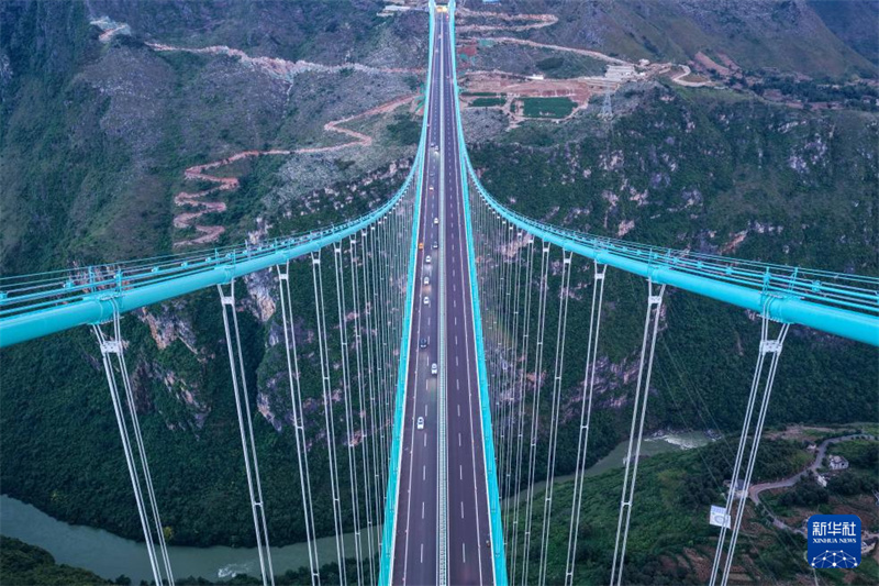 Guizhou : le pont du Grand Canyon de Huajiang, un aimant pour les amateurs de sensations fortes