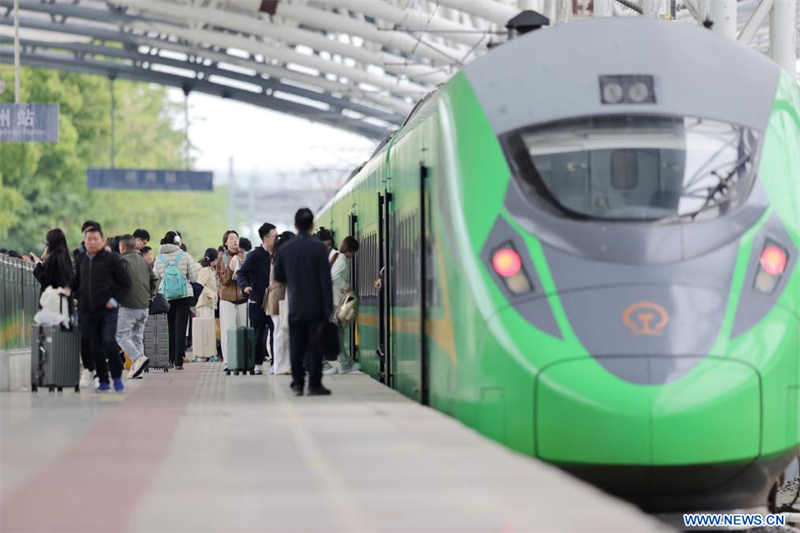 Le réseau ferroviaire chinois s'apprête à assurer 158 millions de voyages de passagers pendant la période des congés de la fête du Travail