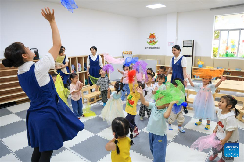 Guangdong : Shenzhen met en place un « cercle de garde d'enfants en 15 minutes » pour alléger le fardeau des familles