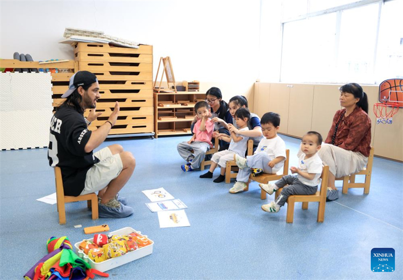 Guangdong : Shenzhen met en place un « cercle de garde d'enfants en 15 minutes » pour alléger le fardeau des familles