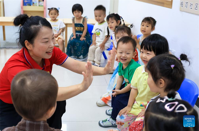 Guangdong : Shenzhen met en place un « cercle de garde d'enfants en 15 minutes » pour alléger le fardeau des familles