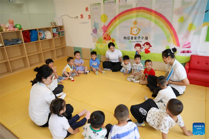 Guangdong : Shenzhen met en place un « cercle de garde d'enfants en 15 minutes » pour alléger le fardeau des familles