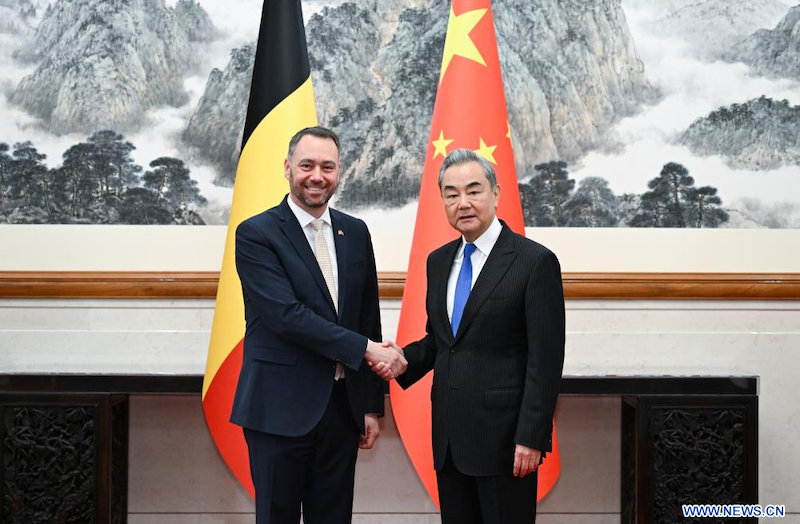 La Chine souhaite un règlement des divergences commerciales avec l'UE via le dialogue et la consultation