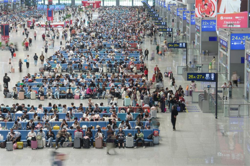 Chine : nombre record de déplacements interrégionaux de passagers pendant les congés du 1er mai