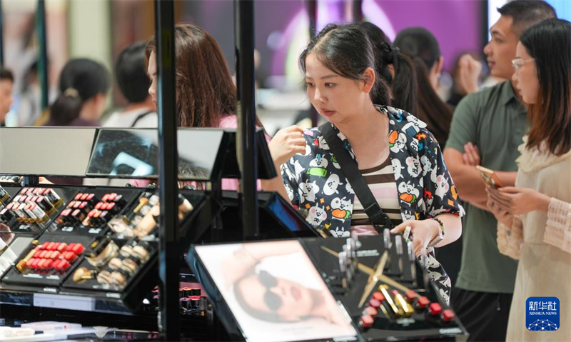 Hainan : Les achats hors taxes ont atteint 554 millions de yuans pendant les congés du 1er mai