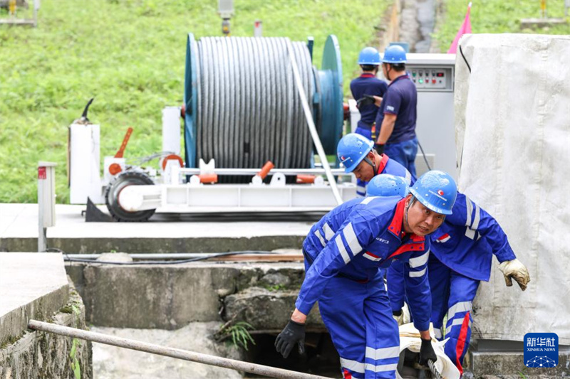 Guizhou : le télescope FAST va remplacer ses câbles d'acier importés par des alternatives de fabrication chinoise