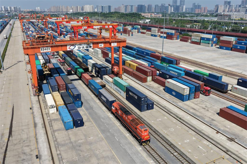 Le nombre de trajets de l'Express ferroviaire Chine-Europe dépasse les 130 000