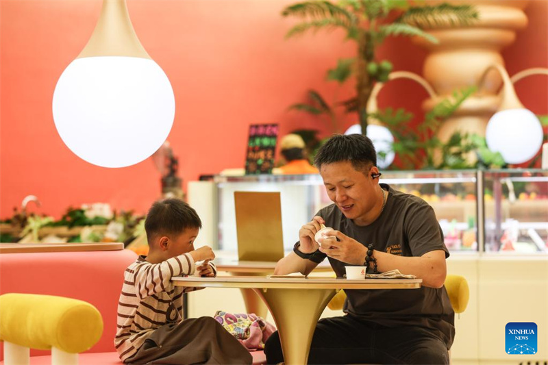 Liaoning : un musée de la glace à Shenyang devient une destination prisée des touristes