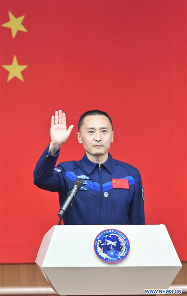 Les astronautes de la mission chinoise Shenzhou-23 rencontrent la presse