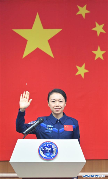 Les astronautes de la mission chinoise Shenzhou-23 rencontrent la presse