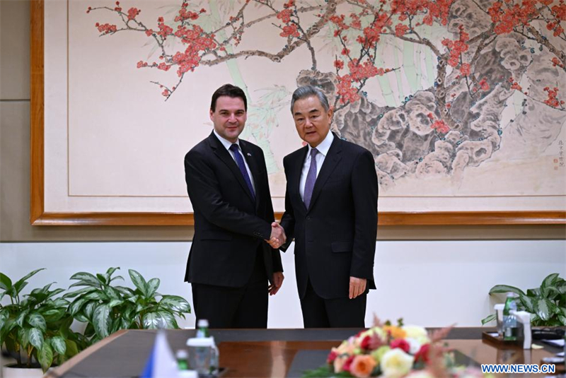 Le MAE chinois appelle la Tchéquie à redoubler d'efforts pour améliorer les relations bilatérales