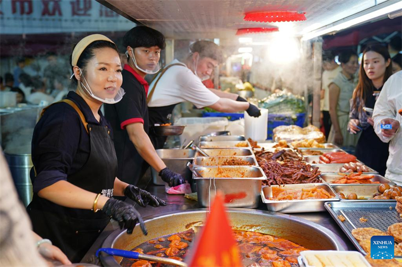 Jiangxi : le marché nocturne populaire de Zijing devient un symbole de l'économie nocturne de Nanchang