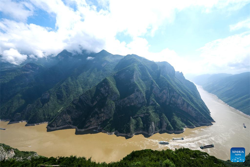 Chongqing : le paysage des gorges de Wuxia le long du fleuve Yangtsé après la pluie