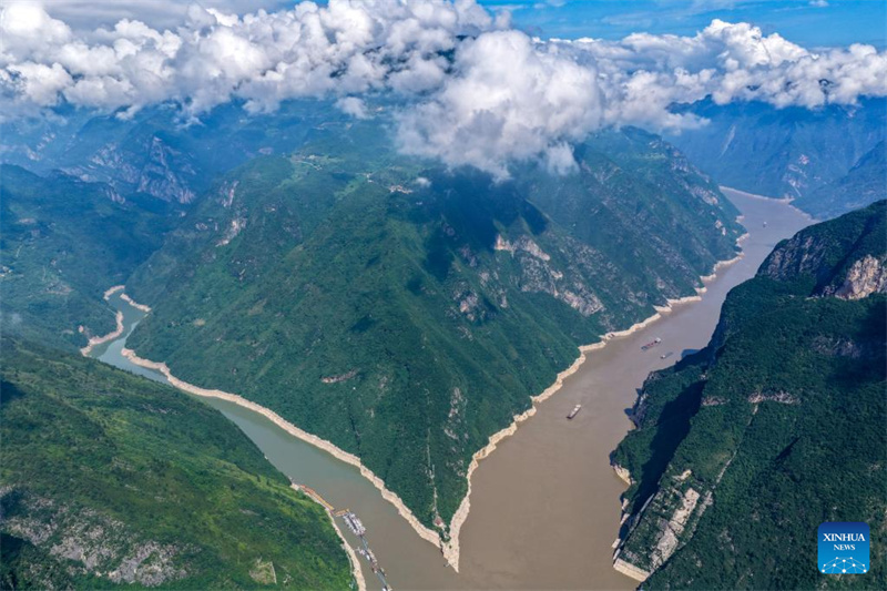 Chongqing : le paysage des gorges de Wuxia le long du fleuve Yangtsé après la pluie