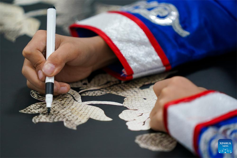 Heilongjiang : la ville de Tongjiang s'efforce de préserver le patrimoine culturel immatériel du peuple Hezhe