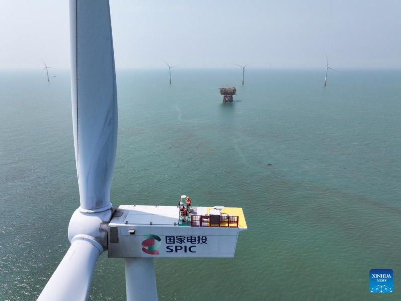 Jiangsu : le parc éolien offshore de Rudong en cours de maintenance pour garantir une alimentation électrique stable
