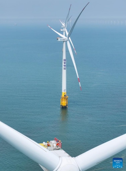 Jiangsu : le parc éolien offshore de Rudong en cours de maintenance pour garantir une alimentation électrique stable