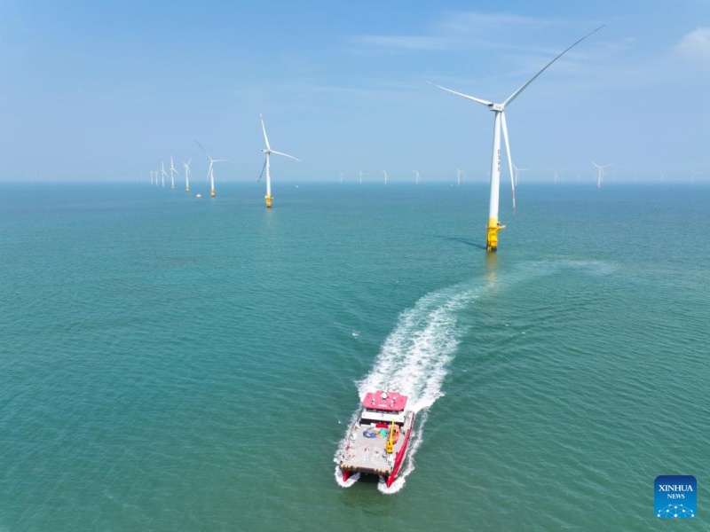 Jiangsu : le parc éolien offshore de Rudong en cours de maintenance pour garantir une alimentation électrique stable