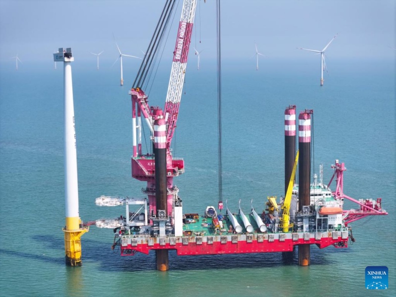 Jiangsu : le parc éolien offshore de Rudong en cours de maintenance pour garantir une alimentation électrique stable