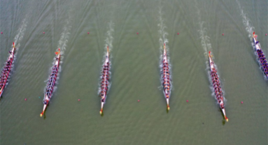 Chine : finales de la Super Ligue de bateaux-dragons sur la rivière Miluo au Hunan