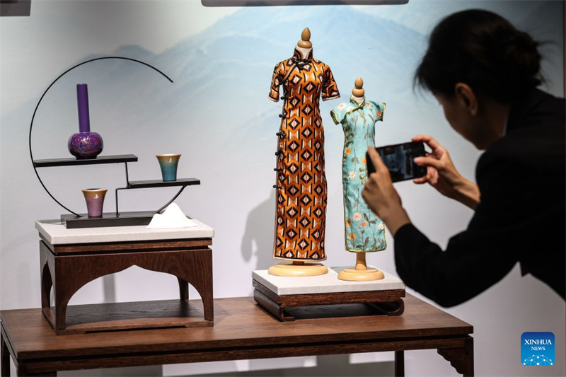 Liaoning : une exposition sur le patrimoine culturel immatériel ouverte aux visiteurs pour le Davos d'été à Dalian