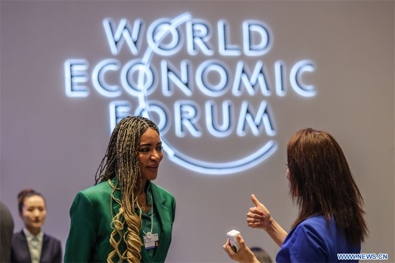 Début de la séance plénière d'ouverture du Forum d'été de Davos 2026