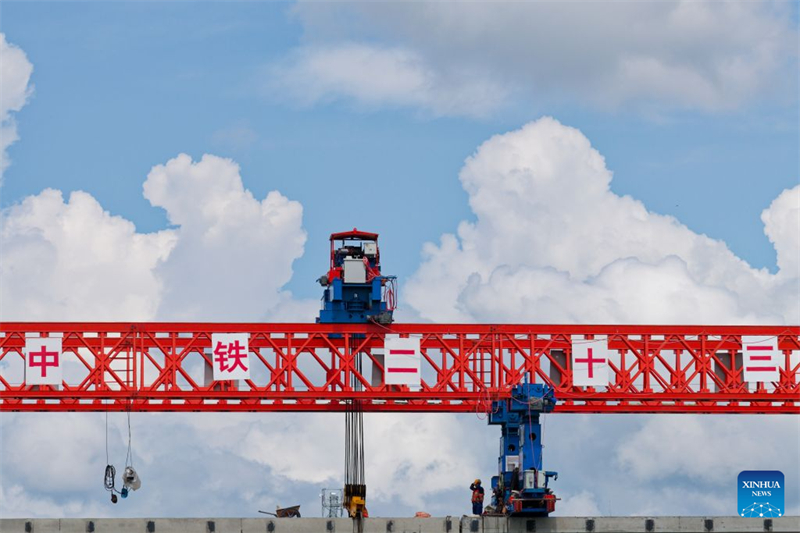 Heilongjiang : le pont géant de Tongjiang en construction