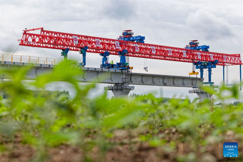 Heilongjiang : le pont géant de Tongjiang en construction