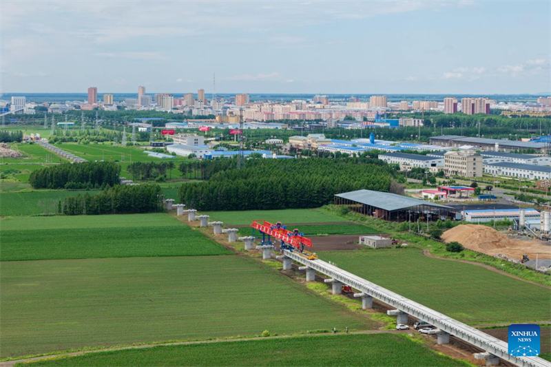 Heilongjiang : le pont géant de Tongjiang en construction