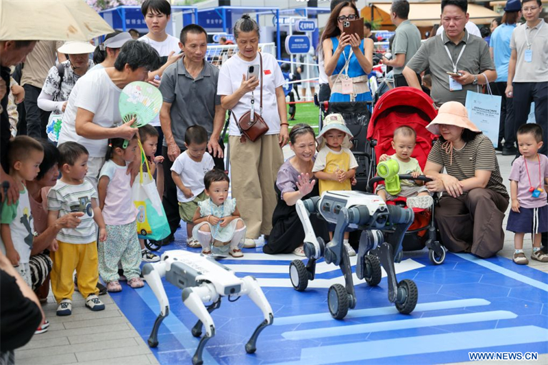 Chine : quartier des robots de Shenzhen au Guangdong