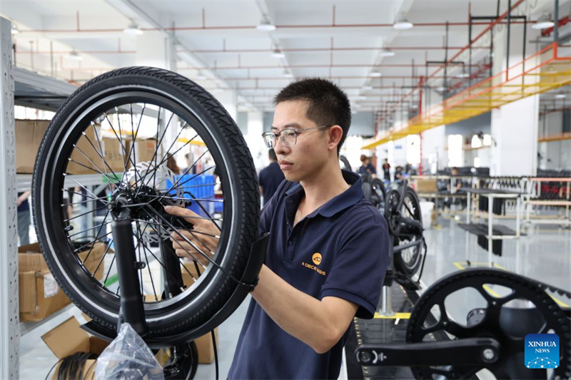 Guangdong : des vélos électriques alimentés par l'IA fabriqués à Huizhou