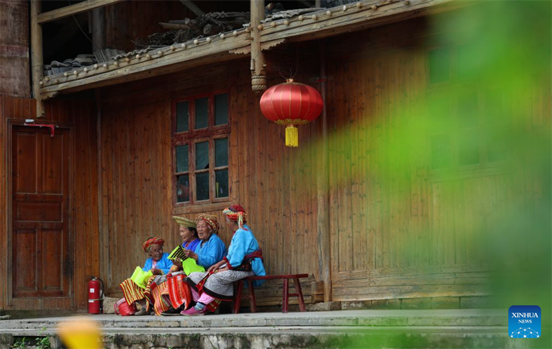 Hunan : histoire en photo de la broderie au point de croix Tiaohua du comté de Longhui