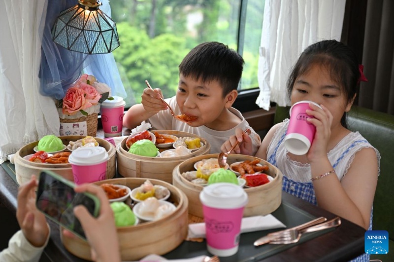 Hainan : le Laobacha, une incarnation du style de vie détendu de l'île