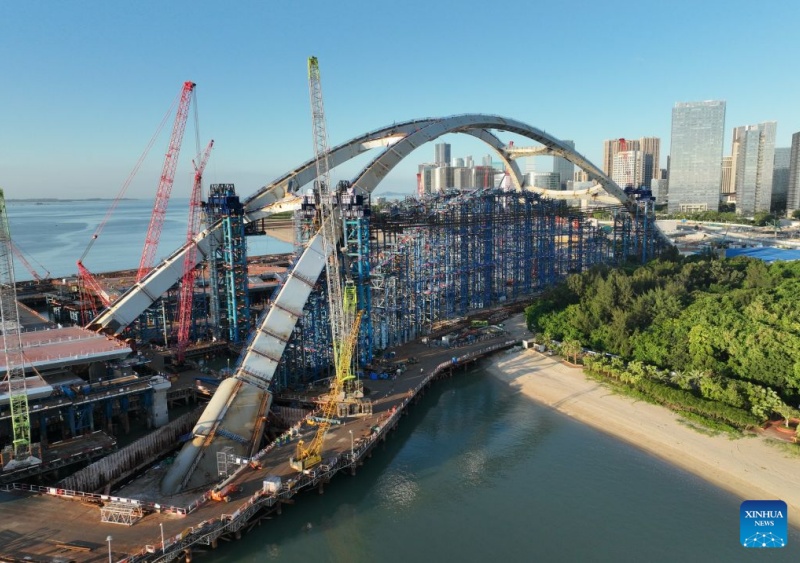 Fujian : le chantier de construction de l'échangeur de Guanyinshan de la section de Xiamen du pont Xiamen-Kinmen