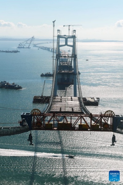 Fujian : le chantier de construction de l'échangeur de Guanyinshan de la section de Xiamen du pont Xiamen-Kinmen