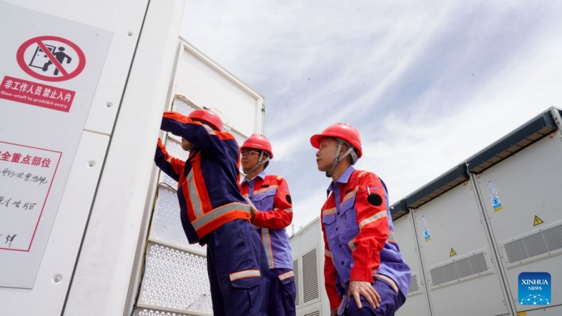 Qinghai : deux projets photovoltaïques génèrent plus de 4 milliards de kWh d'électricité propre
