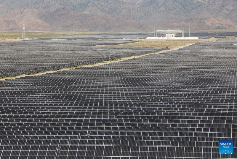 Qinghai : deux projets photovoltaïques génèrent plus de 4 milliards de kWh d'électricité propre