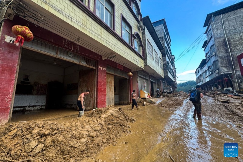 Les travaux de restauration sont en cours dans le Guangxi touché par les inondations